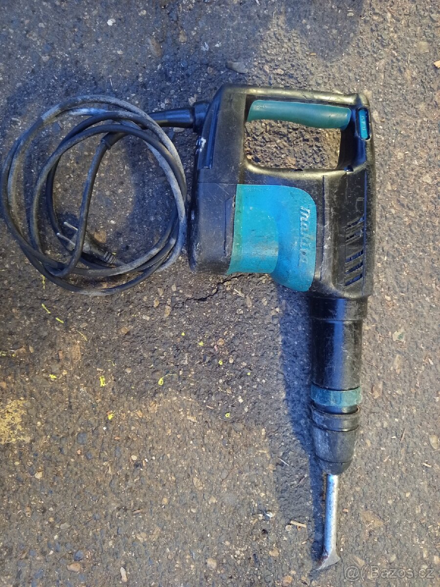 Sekací kladivo Makita HM1101C