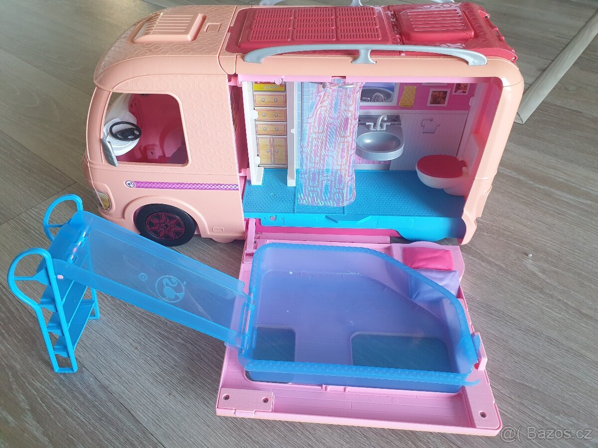 Barbie karavan