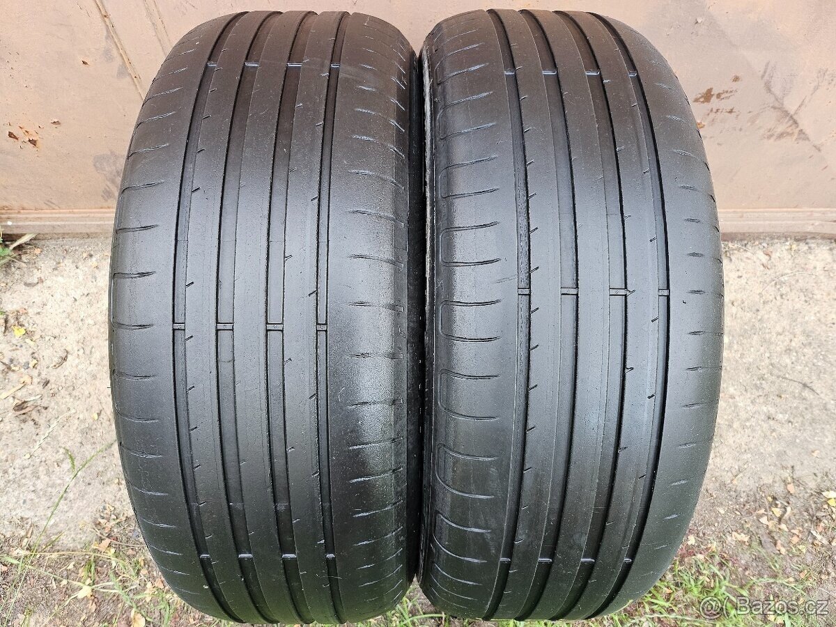 2 Letní pneumatiky Good Year EfficientGrip Perf. 215/55 R17