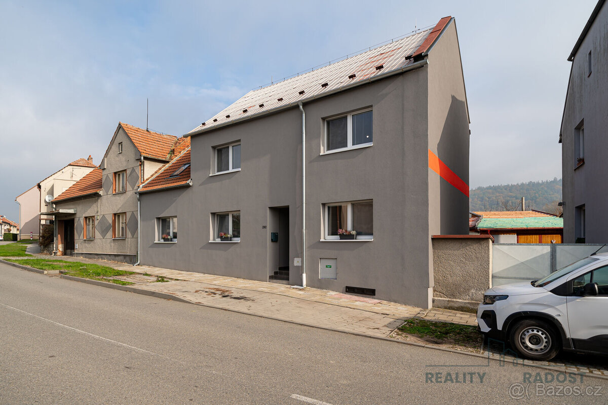 Prodej RD 170 m2, dvougenerační, pozemek  511 m2, Čechy pod 