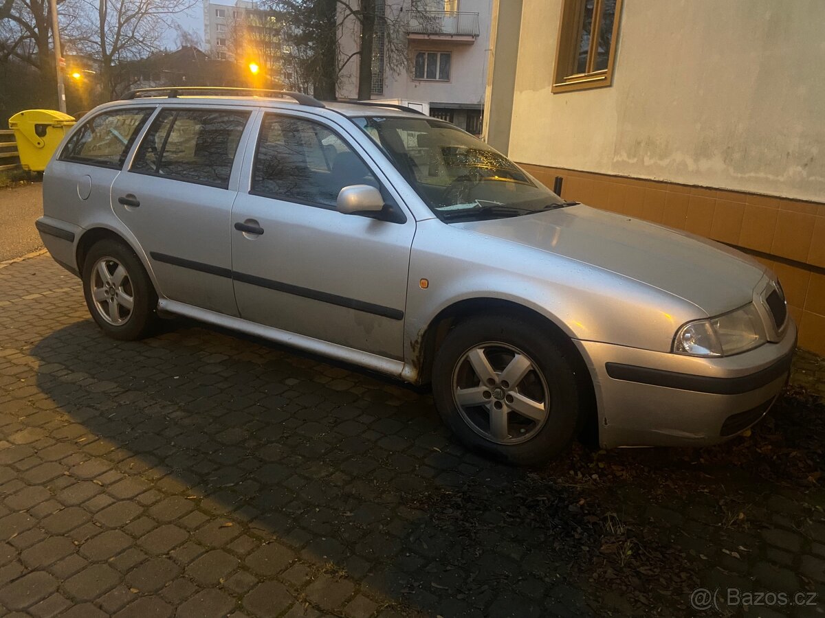 Octavia 1.9 66kw   r.v.2000