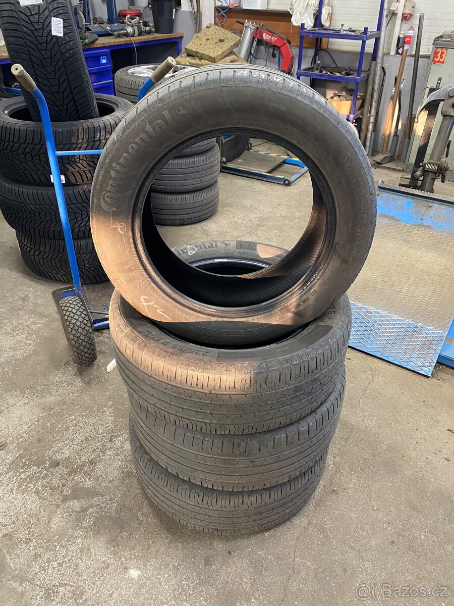 225/55R17