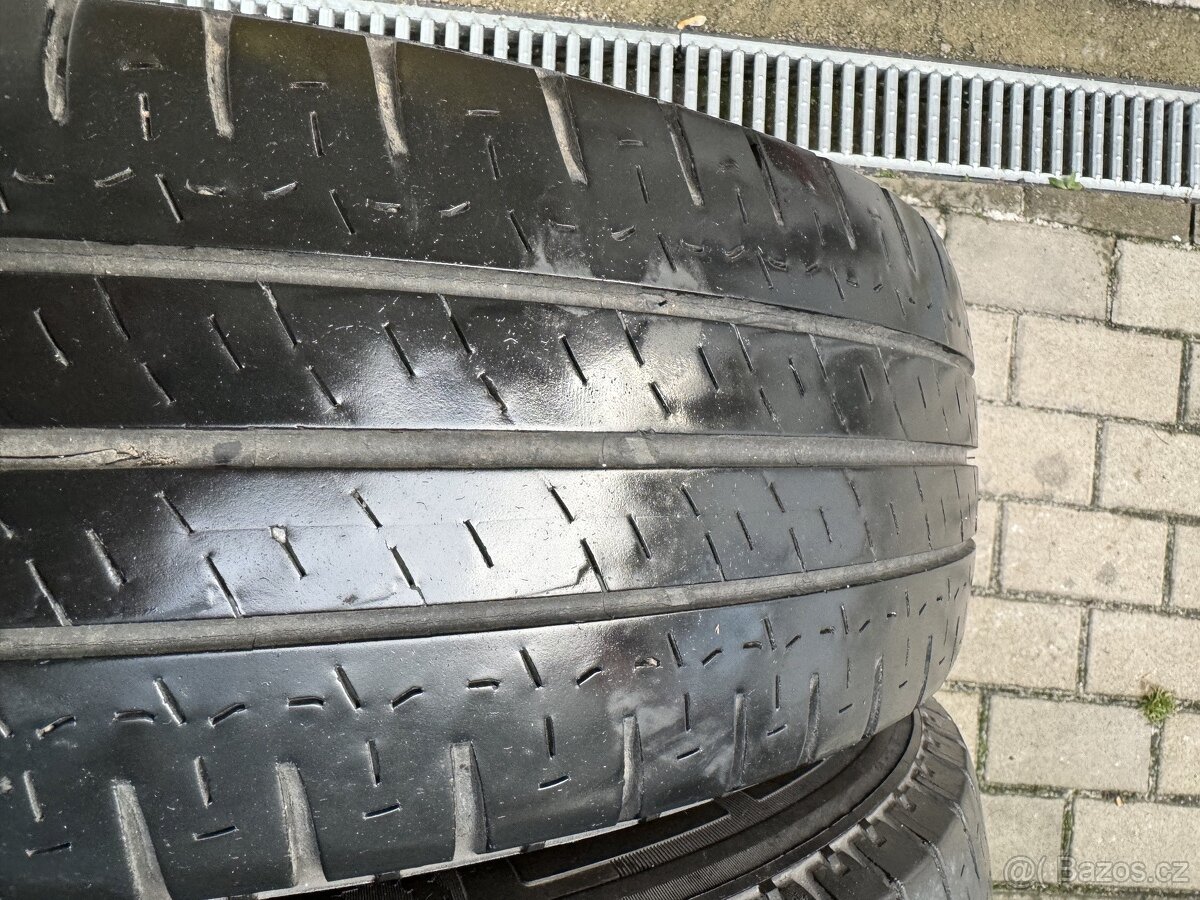 Zátěžové pneu Michelin 215/70 R15C