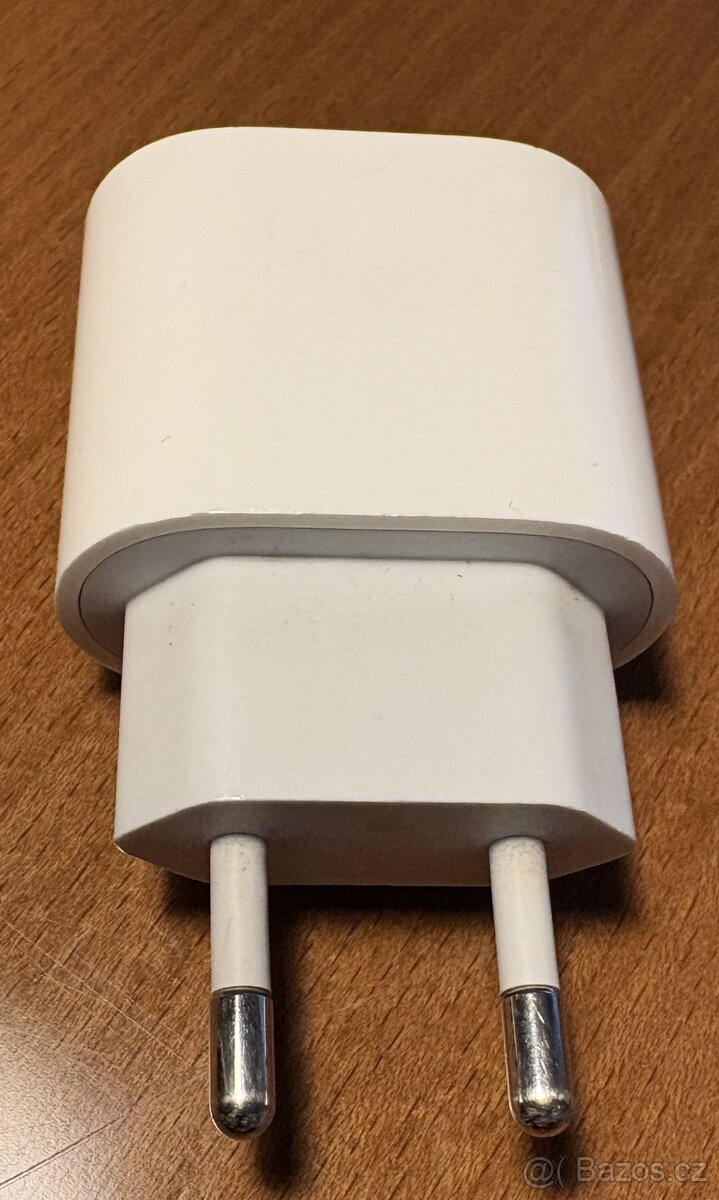 Apple nabíjecí ,napájecí adaptér 20 W , USB-C