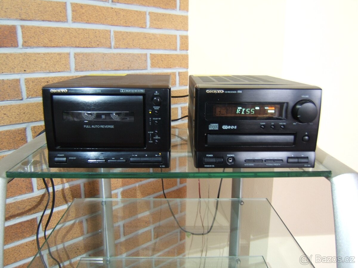 Nabízím tape deck +CD Onkyo CR-185 , Plně funkční. Možnost z