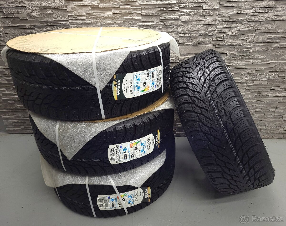 4x 225/40R18 Nokian Hakkapeliitta Nové