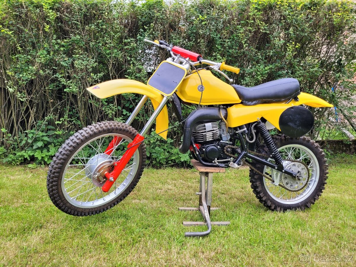 ČZ 125/516 motocross