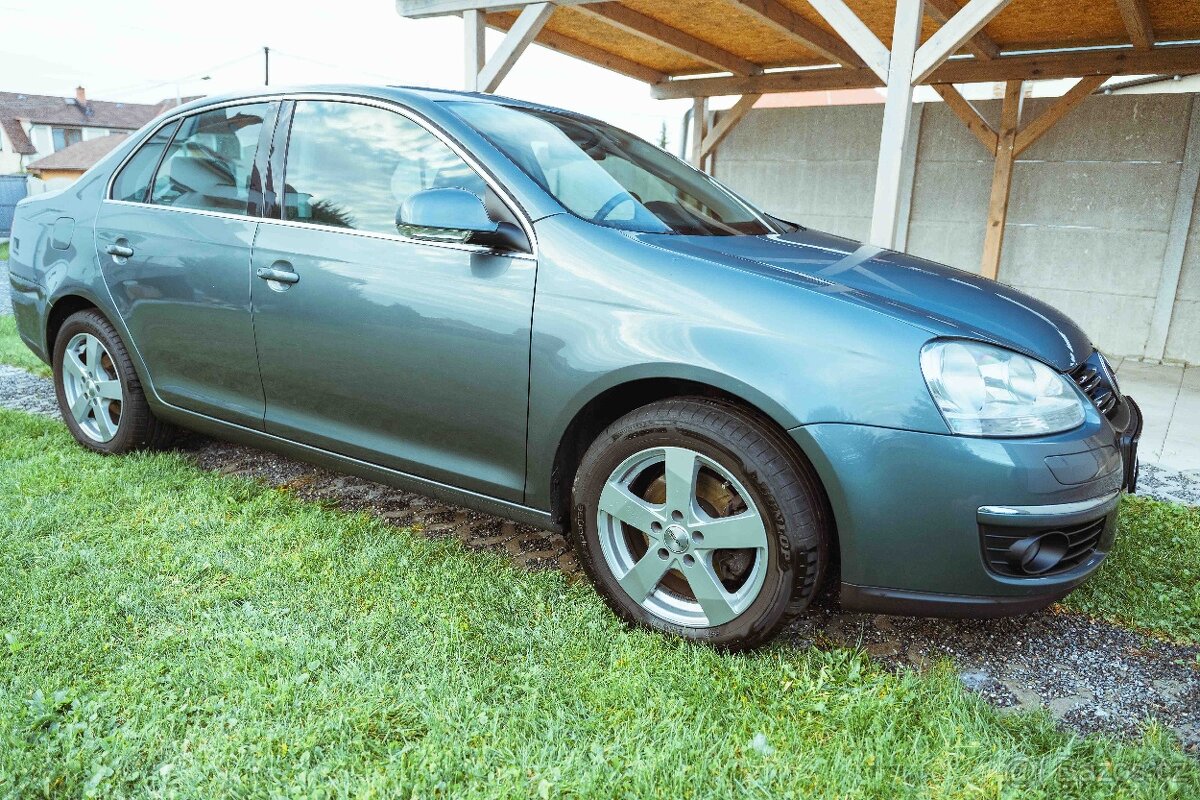 VW Jetta 2.0TDI 103 kW, Comfortline, nové v ČR, 1. majitel