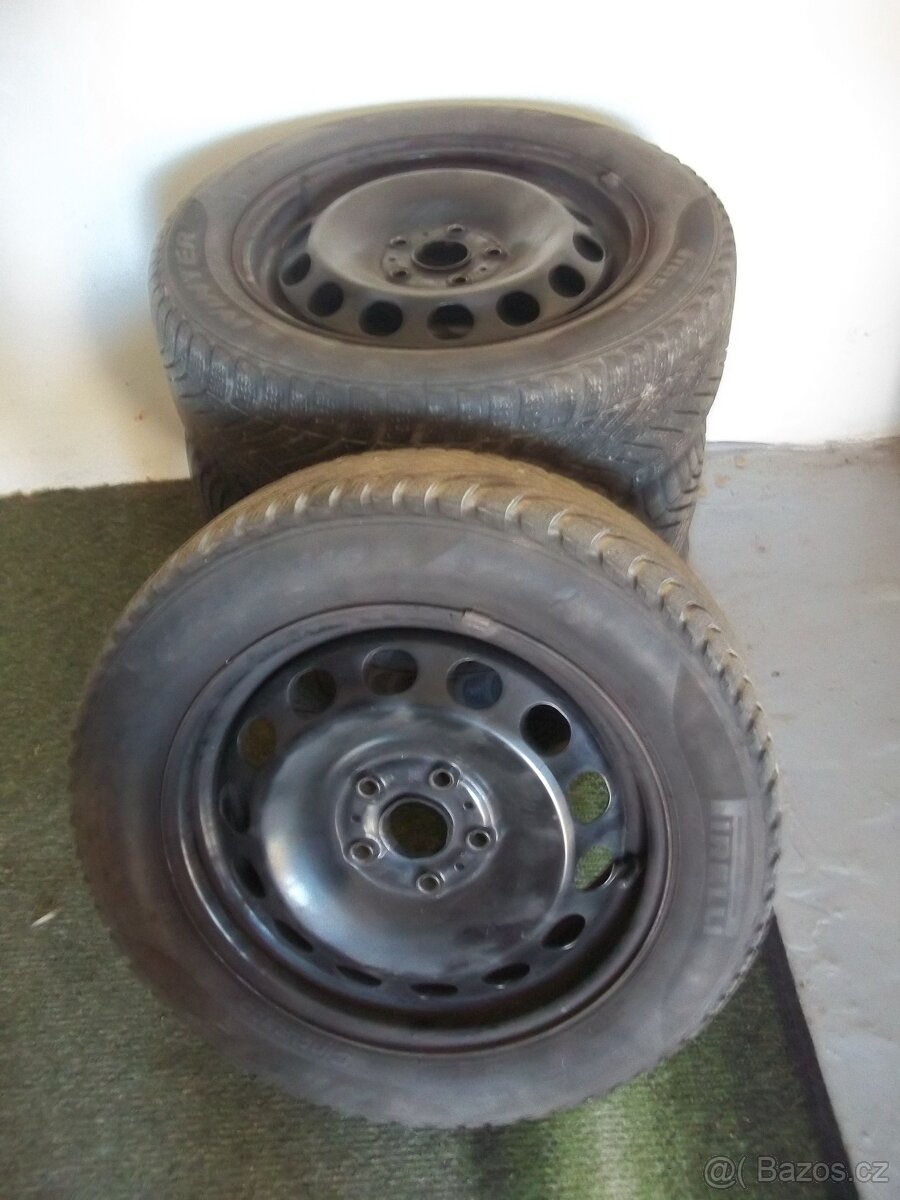 Zimní pneu s disky 205/55 R16