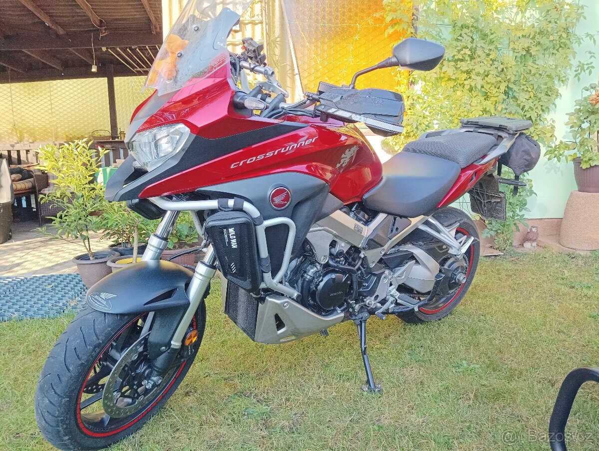 Honda VFR 800 Crossrunner, 80kW, 2017,26000km i výměna