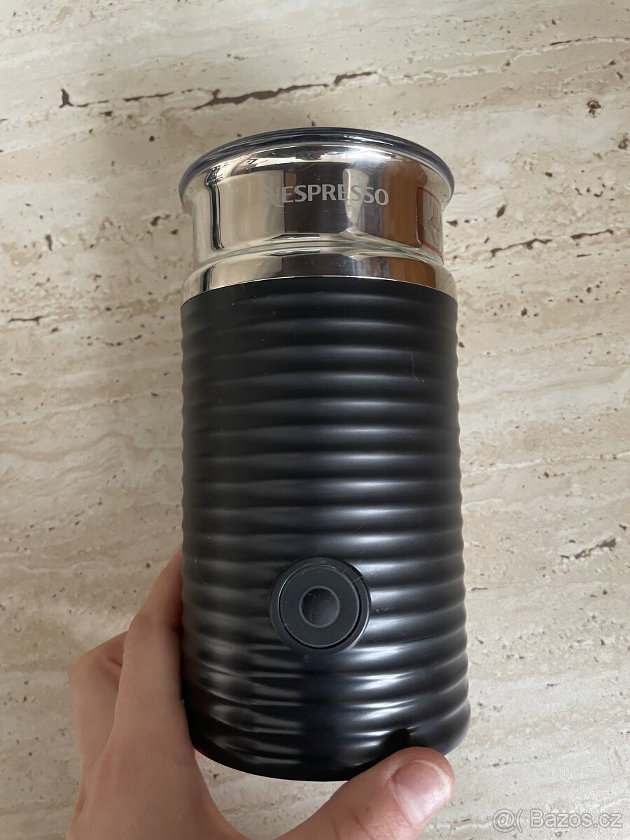 nespresso Aeroccino Black - šlehač a ohřívač mléka