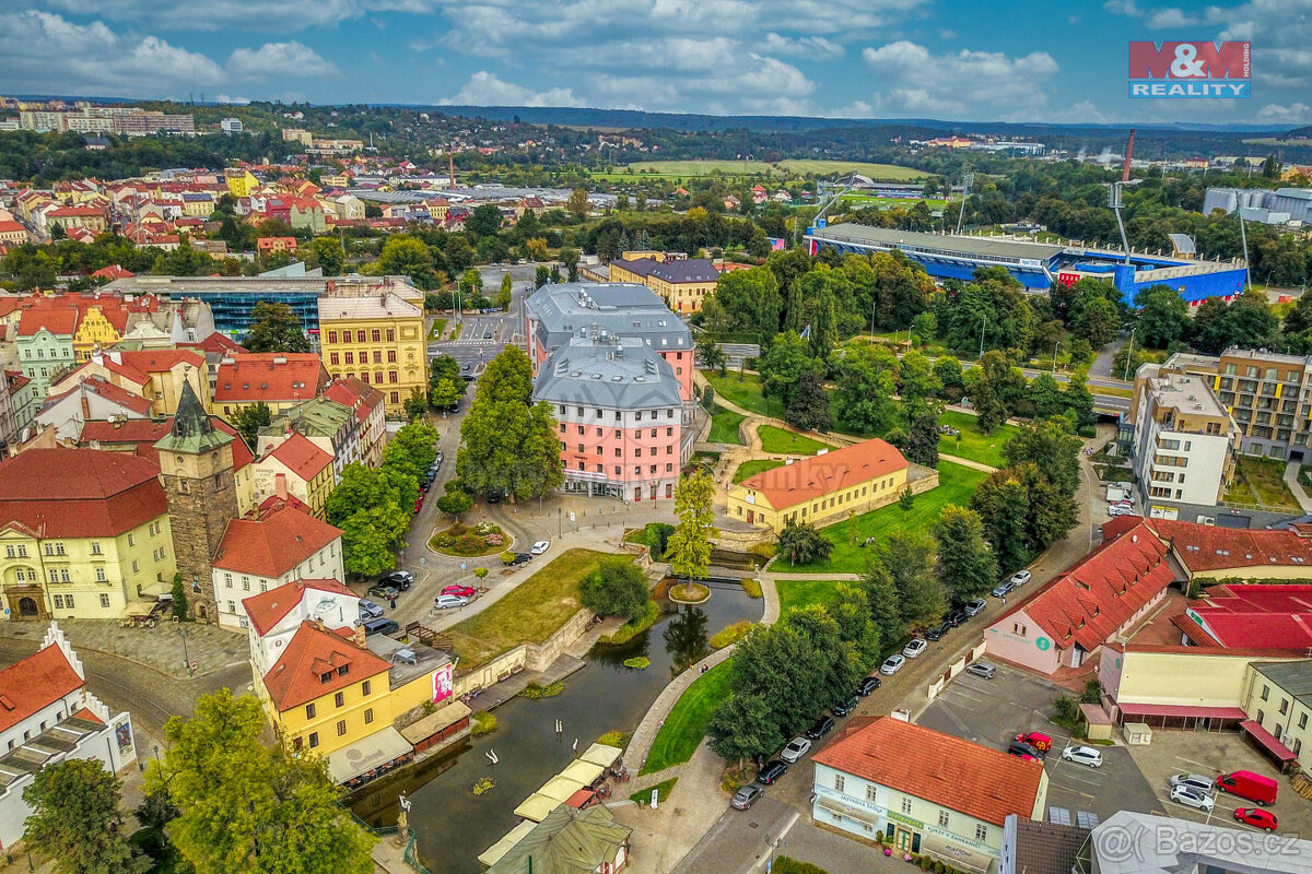 Pronájem obchod a služby, 330 m², Plzeň, ul. sady 5. května