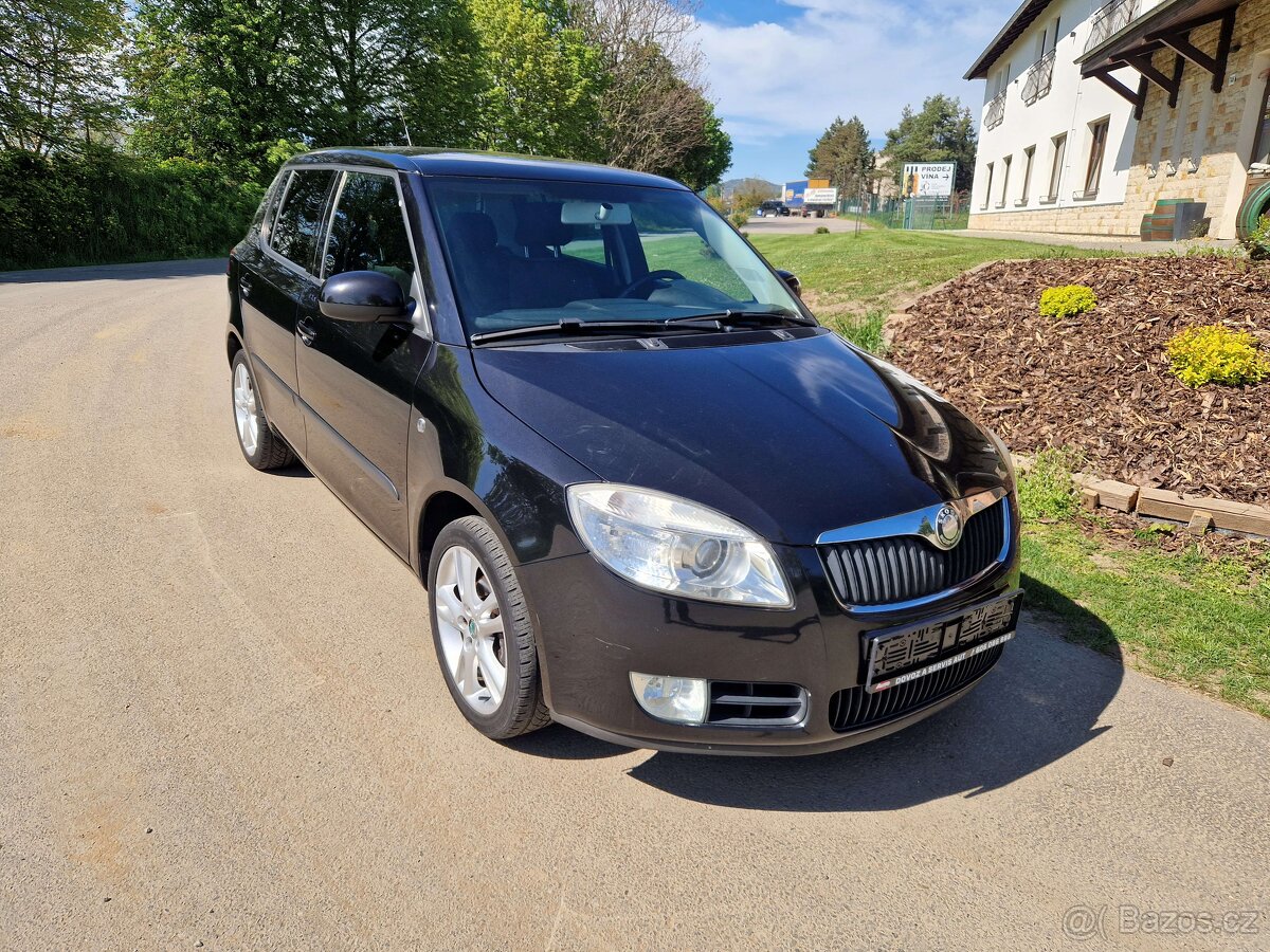 Škoda Fabia 2 1,4 16 V 63 KW , SPORT , vyhr. sed.