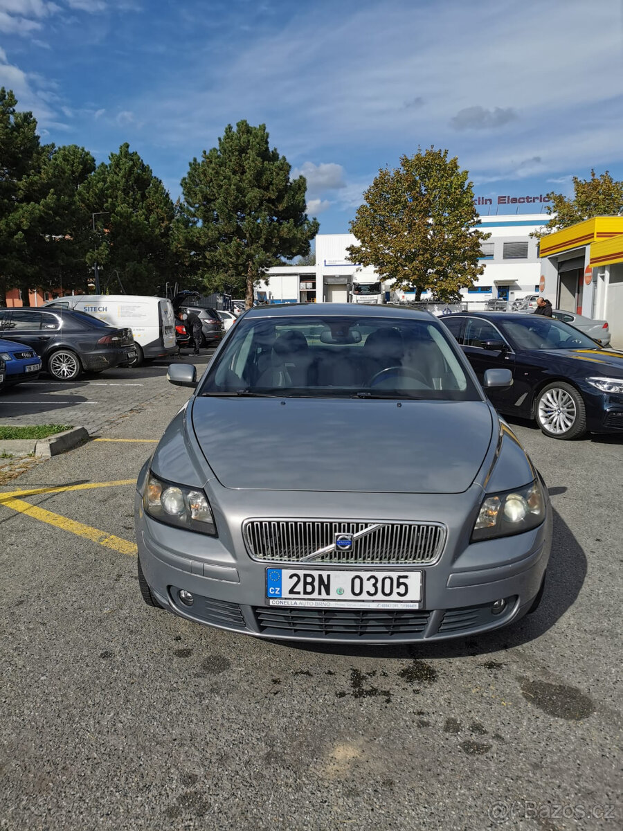 Volvo S40