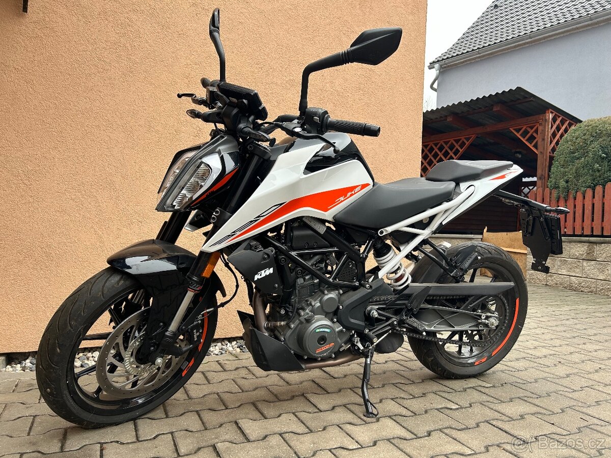 KTM DUKE 390