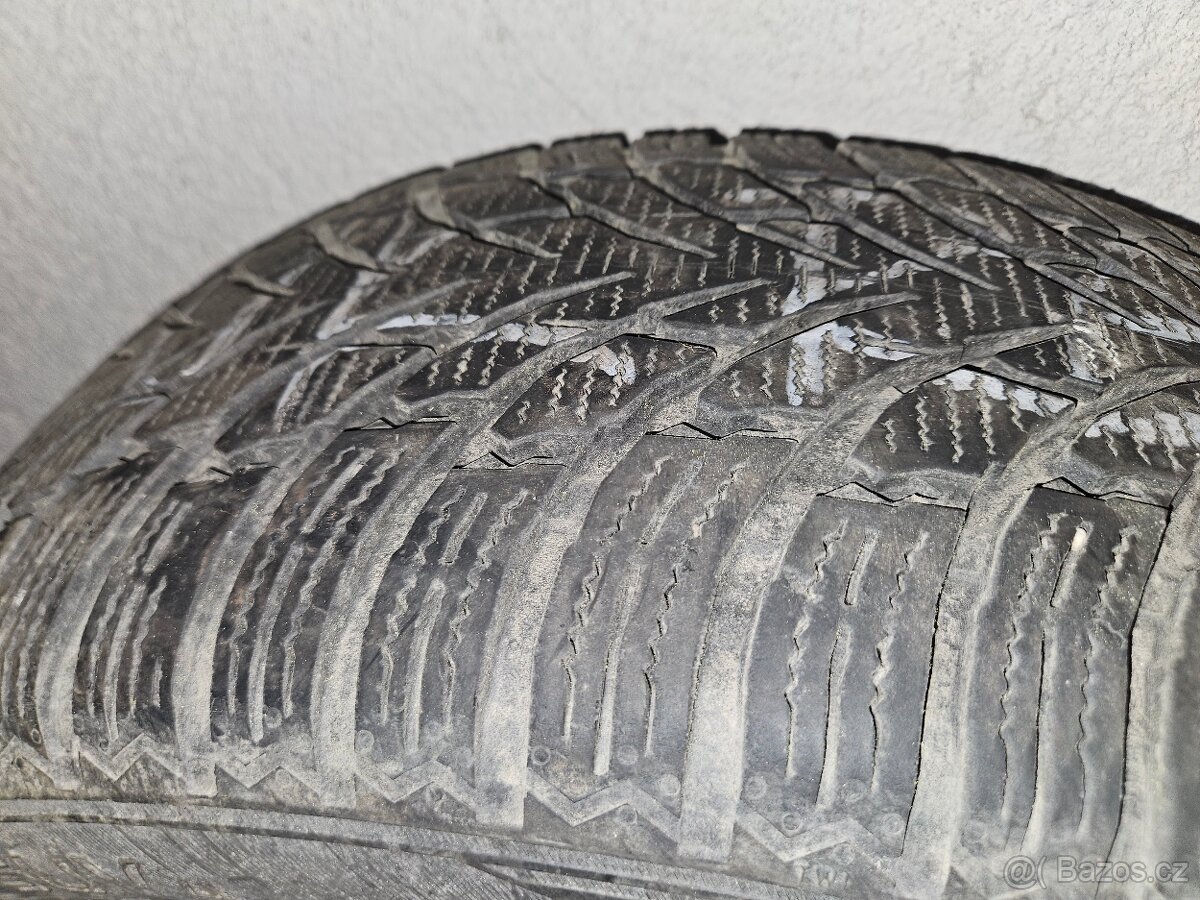 Zimní pneu Nokian WR SUV 4 225/55 R18 102H