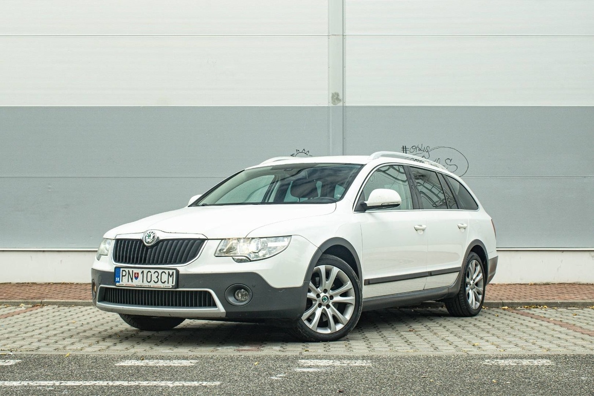 ŠKODA SUPERB kombi 2.0 TDI CR 4x4 140k DSG 2013 Odpočet DPH