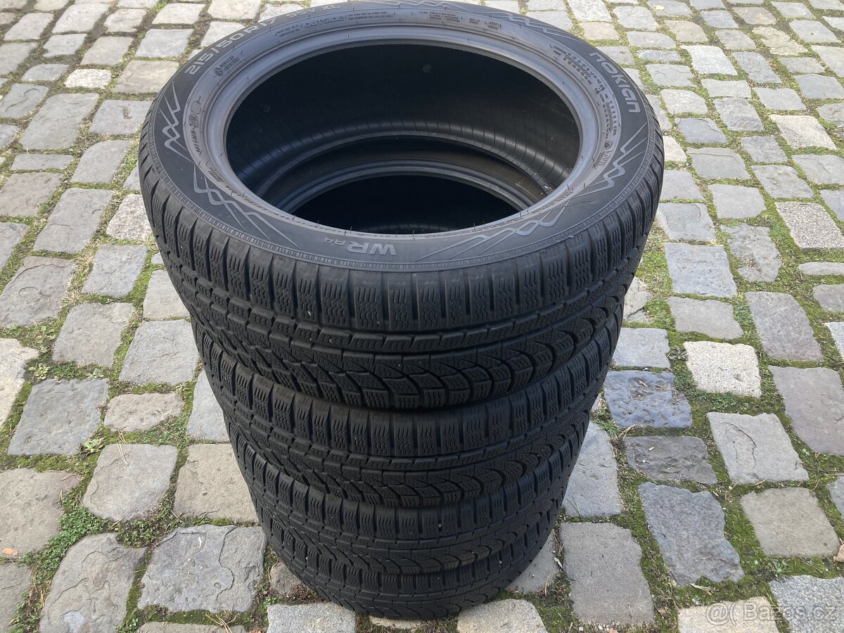 4ks zimních pneumatik NOKIAN WR A4 215/50R17 93V