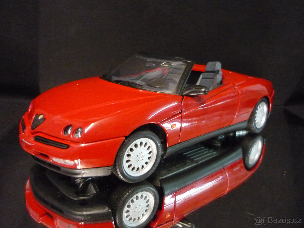 Alfa Romeo V6 Spider Maisto 1/18