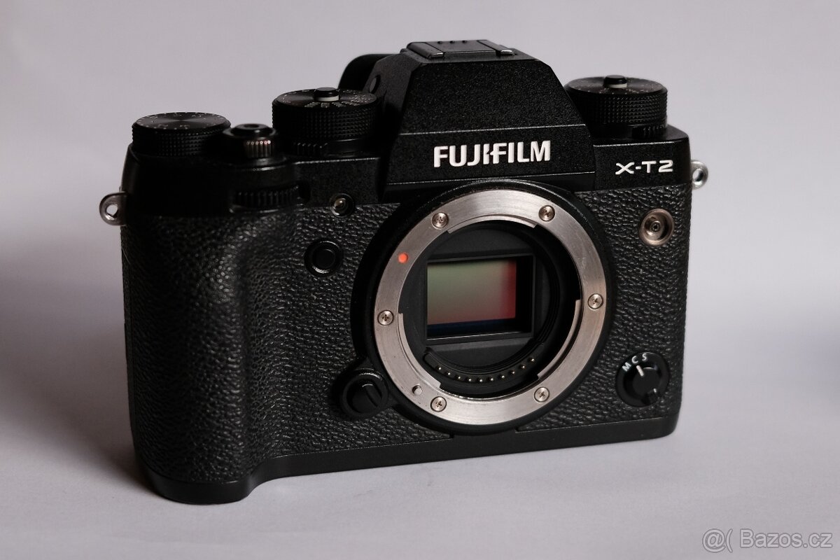 Fujifilm XT-2 v perfektním stavu