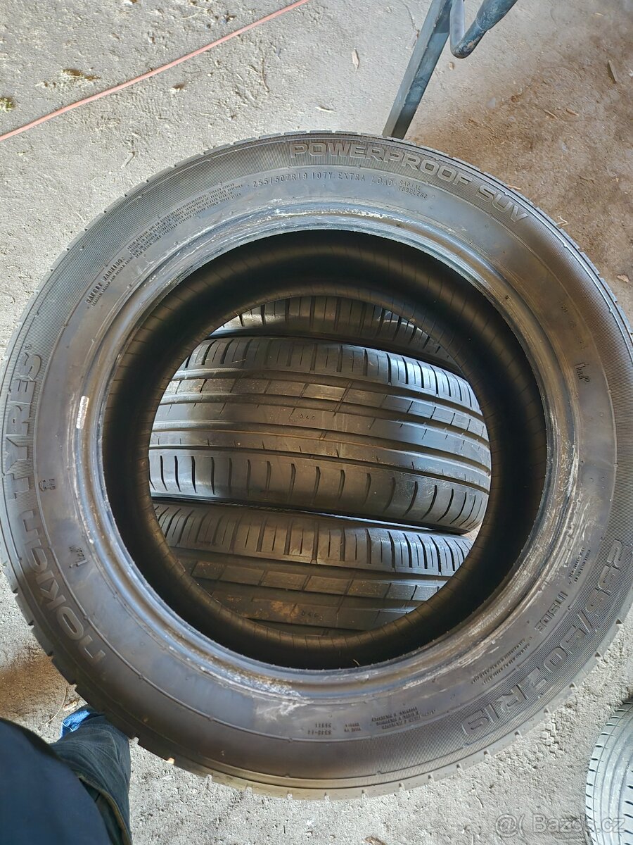 Letní 255/50 R19