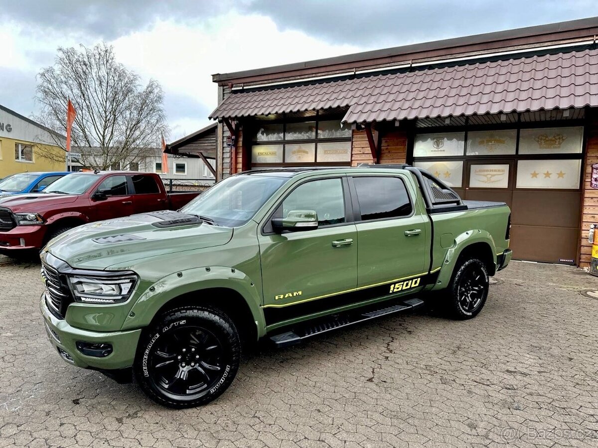 Dodge RAM 1500 5.7 hemi big horn Crew Cab // 2023