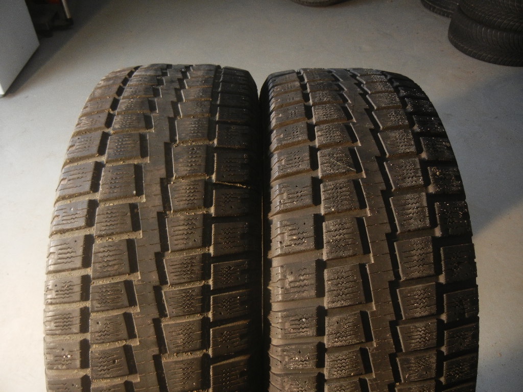 Zimní pneu Cooper 275/60R20