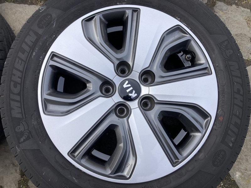 Letní sada KIA NIRO 16" 5x114,3 MICHELIN 205/60R16