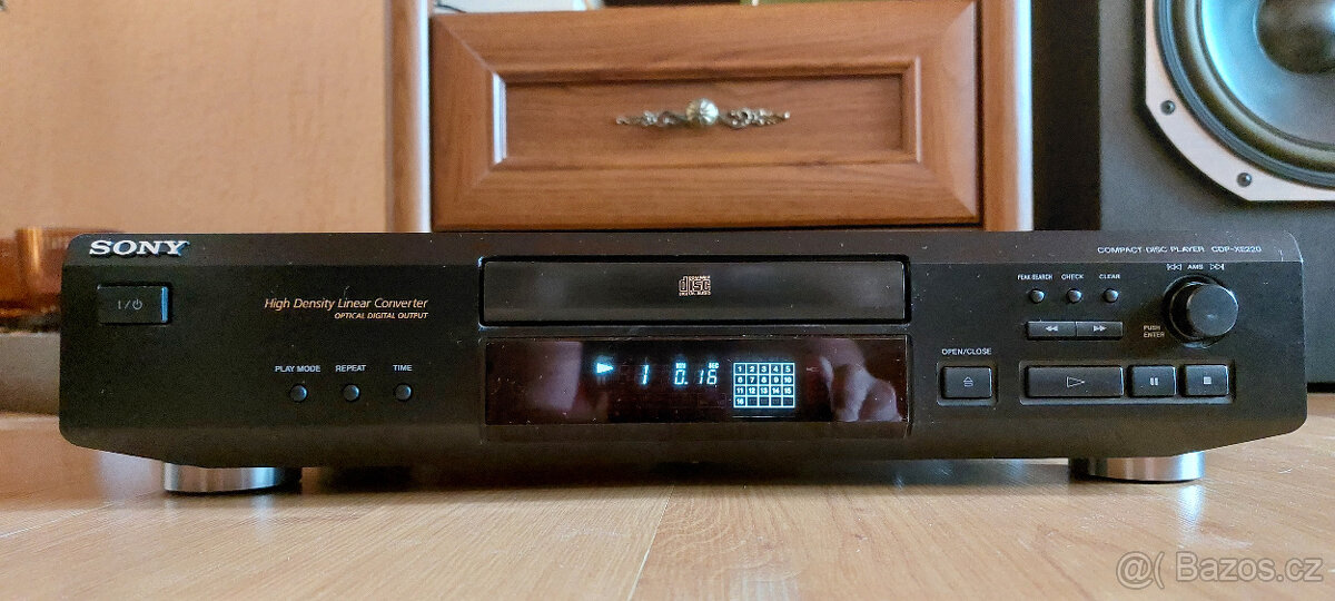 CD Player Sony CDP-XE220