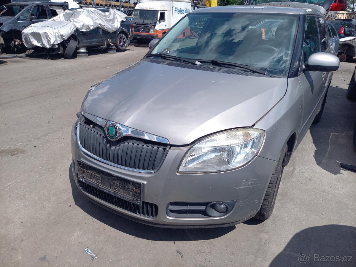 Škoda Fabia II 1.2 ( CGPA ) 51kW převodovka LVG r.2009 šedá