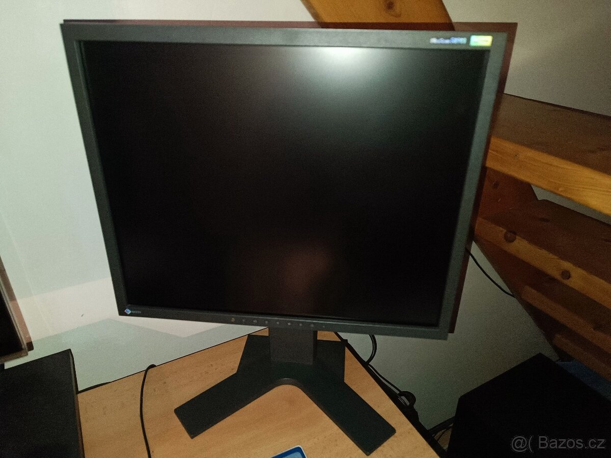 Monitor 19" LCD Eizo FlexScan S1911 PIVOT