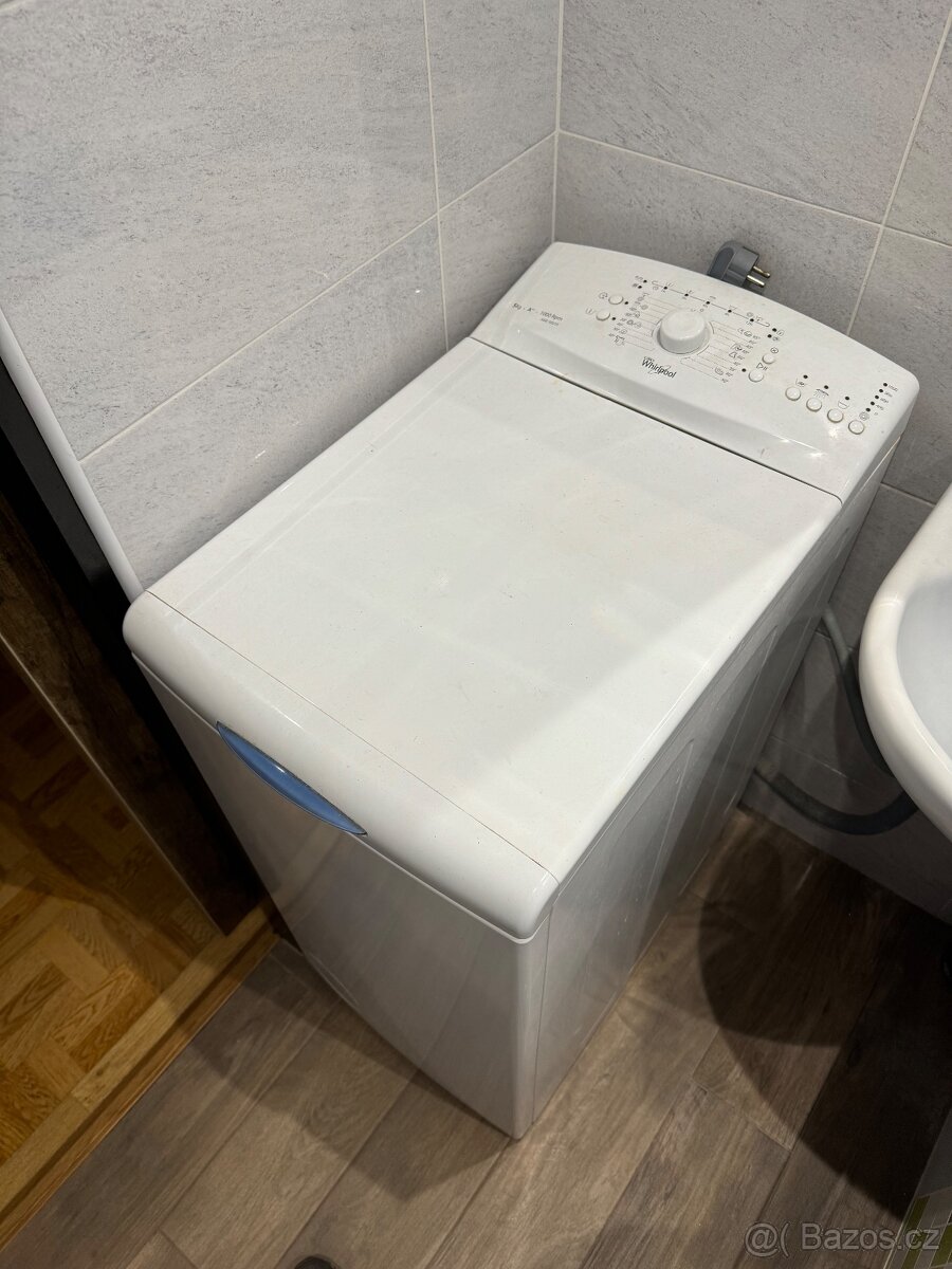 Pračka s vrchním plněním Whirlpool