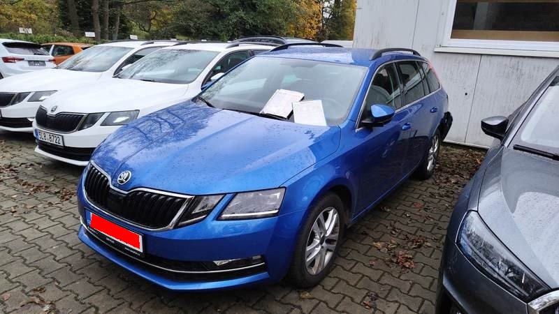 ŠKODA OCTAVIA 3 COMBI 1.6TDI 85KW 62000km REZERVACE