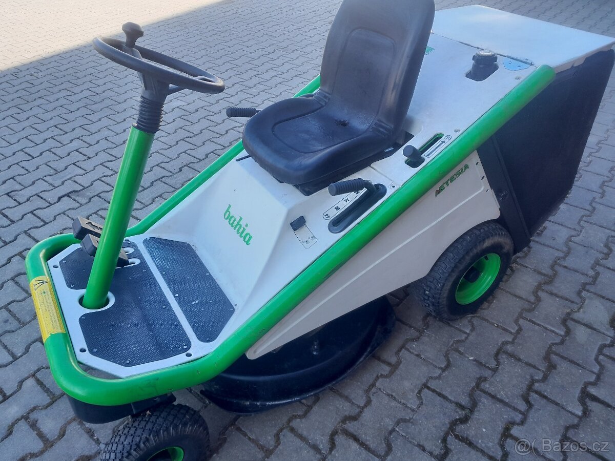 ZAHRADNI TRAKTOR ETESIA