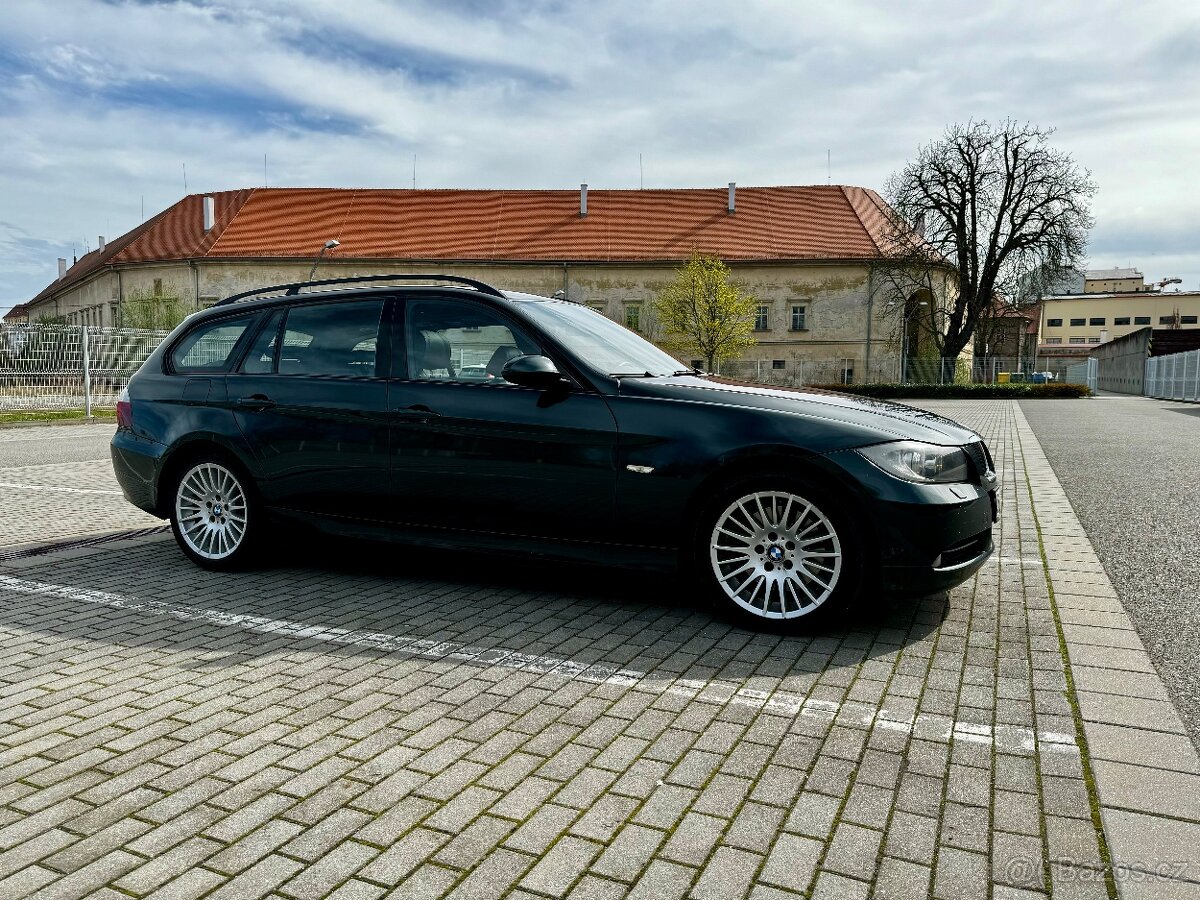 BMW 330i Touring