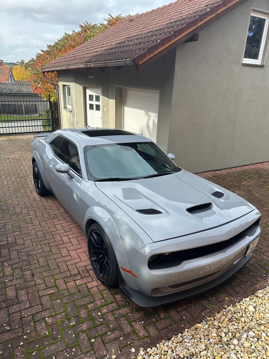 Dodge Challenger 392 HEMI Widebody, 6,4L, 485 HP