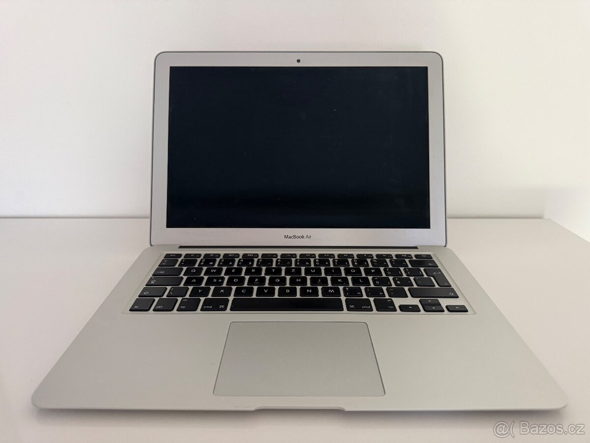 MacBook Air 13" 2015 i5 / 8GB / 128GB