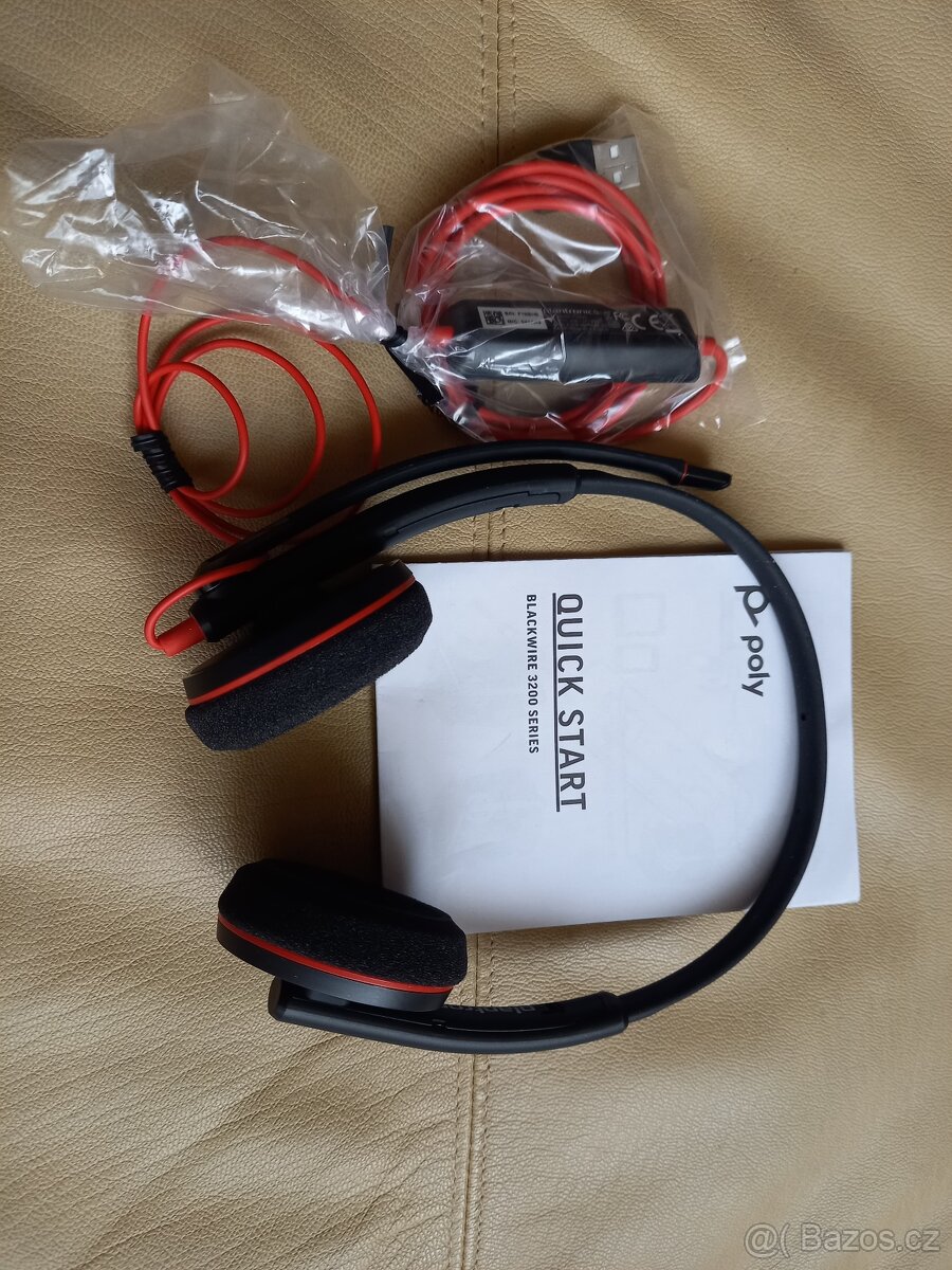 Sluchátka Plantronics Blackwire 3220