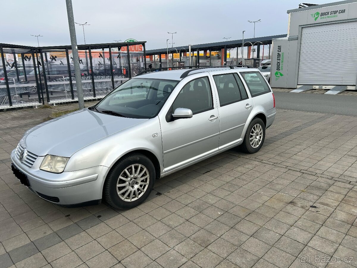 Prodám VW Bora Kombi 1.6, 77kW, rv. 2001