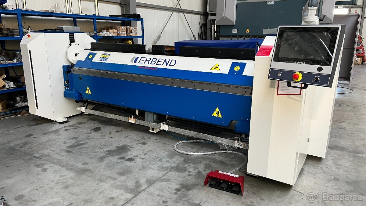 Motorická CNC ohýbačka plechu ERBEND, model MFD 3220 Combi