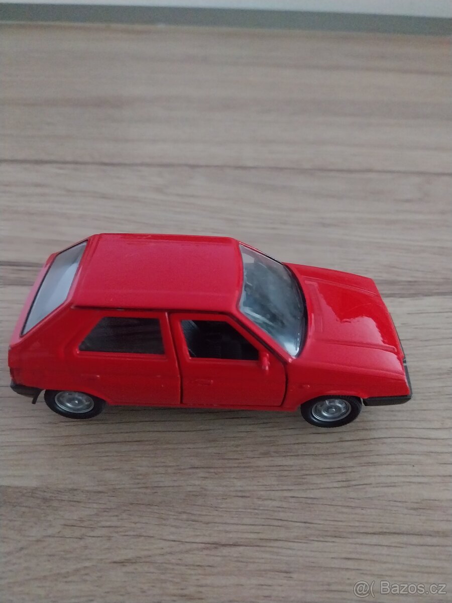 Model Škoda favorit  1:38