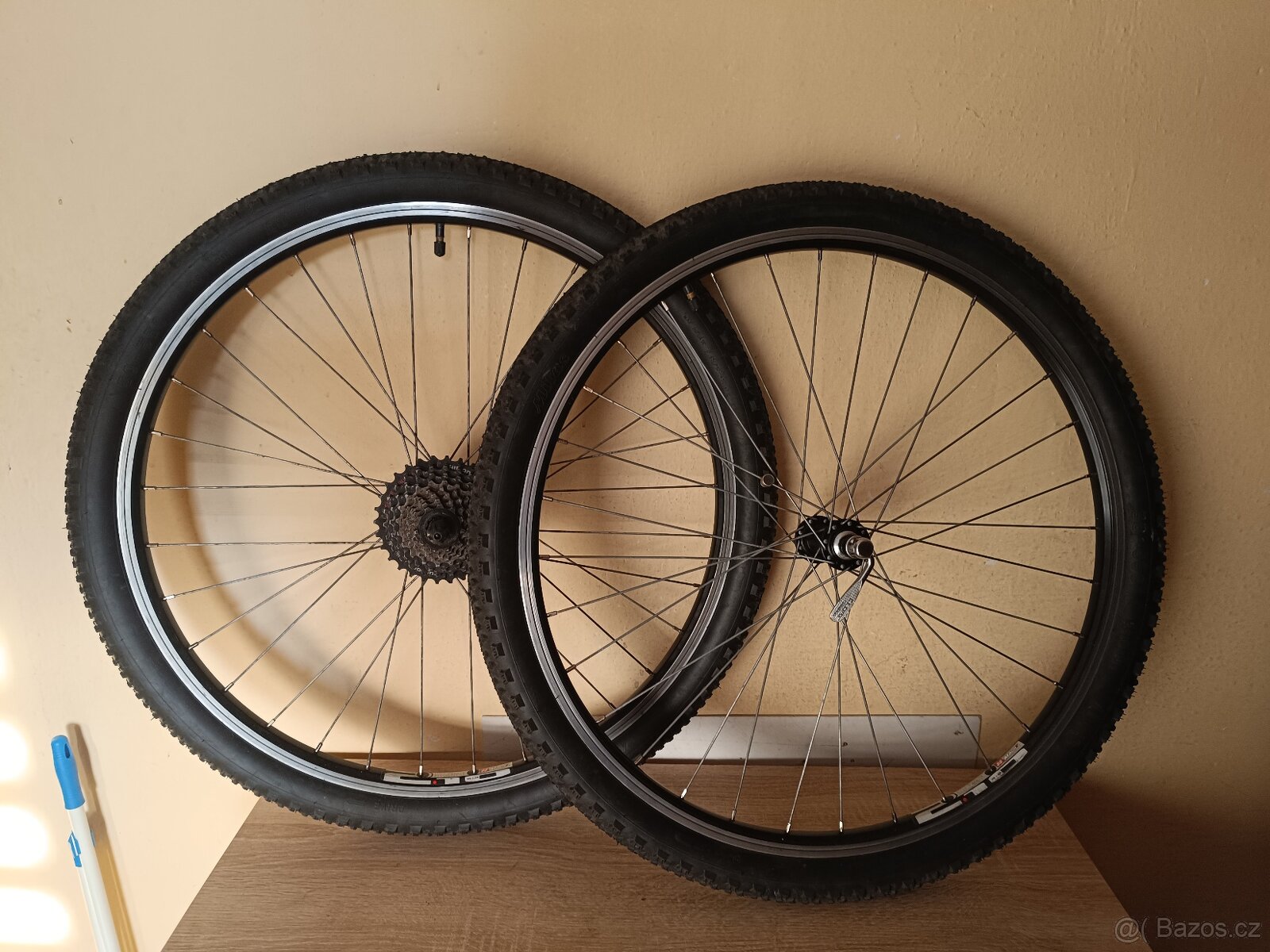 Kola 26 Mach1 s pneu Mitas 26x1,95 a kazetou 8s