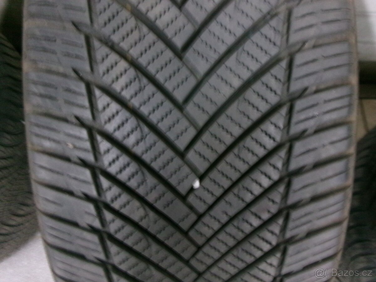 215/45 R18 MINERVA (6-6,5mm) č.14495