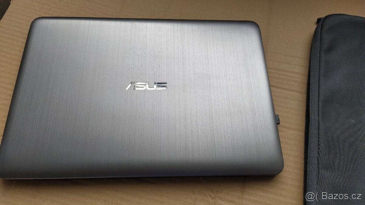 ASUS VivoBook E403NA 14"