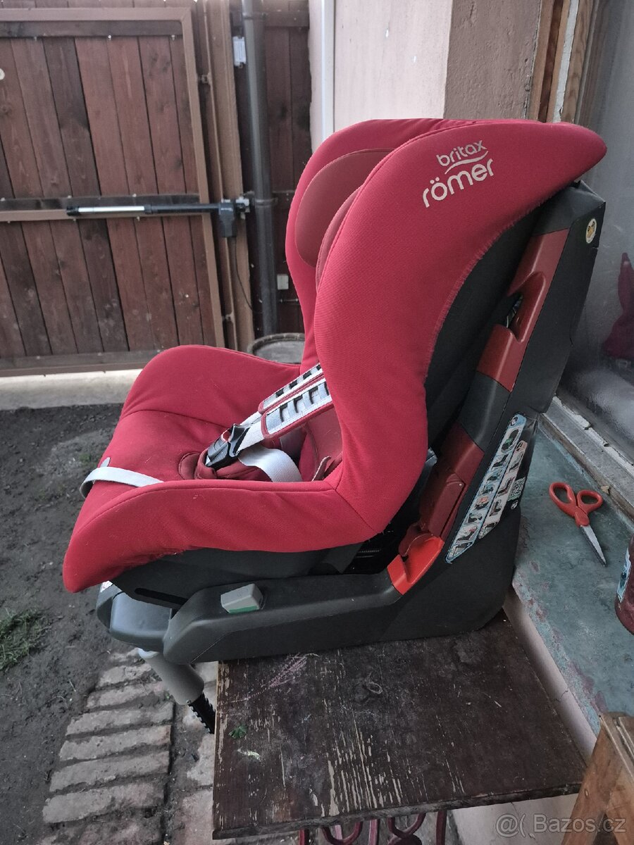 Britax Römer SAFEFIX PLUS 9 - 18kg