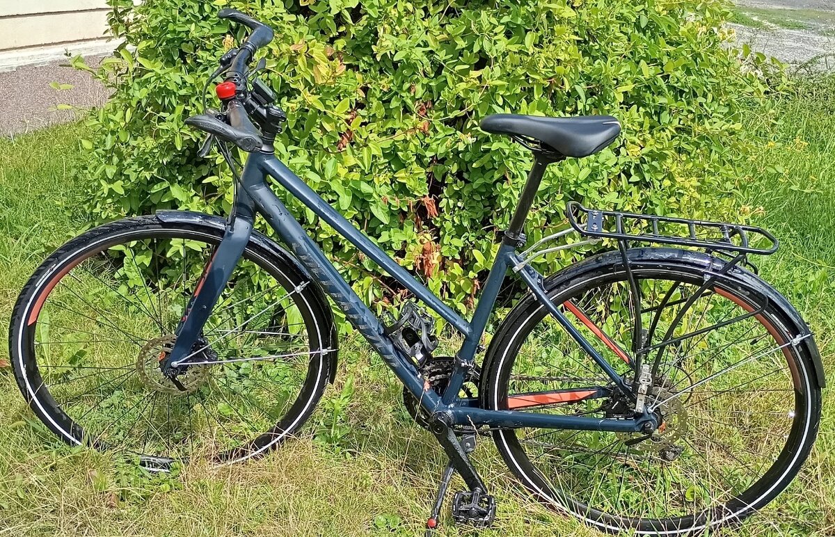 dámské kolo – SPECIALIZED Sirrus Sport Step-Through