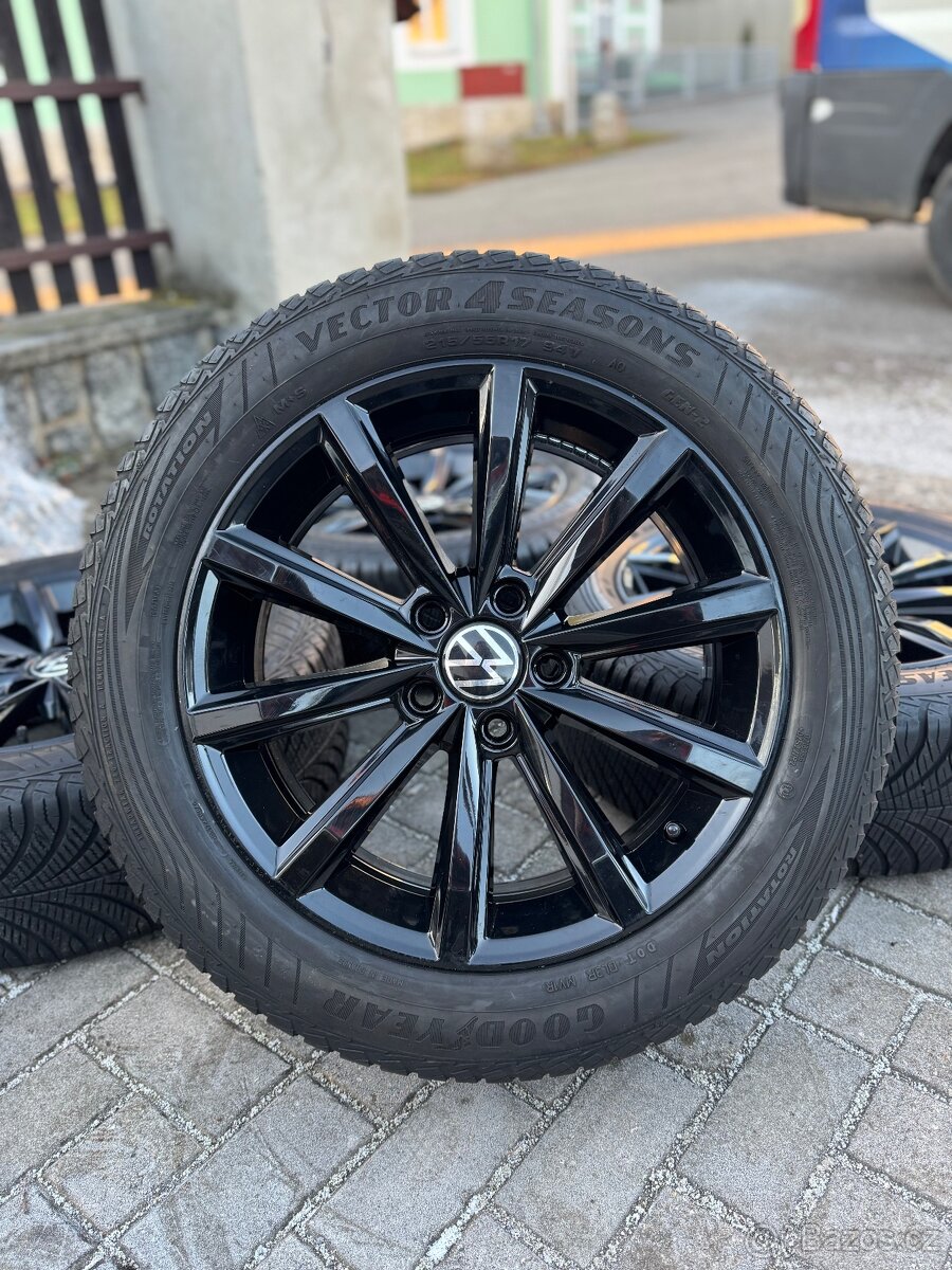 ORIGINÁL Alu Volkswagen London R17, 5x112-TOP STAV