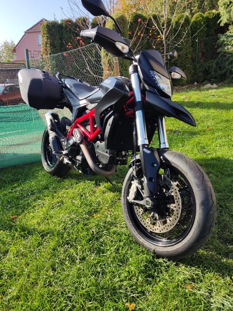 Ducati Hypermotard 821 (2014) po servisu, brašny