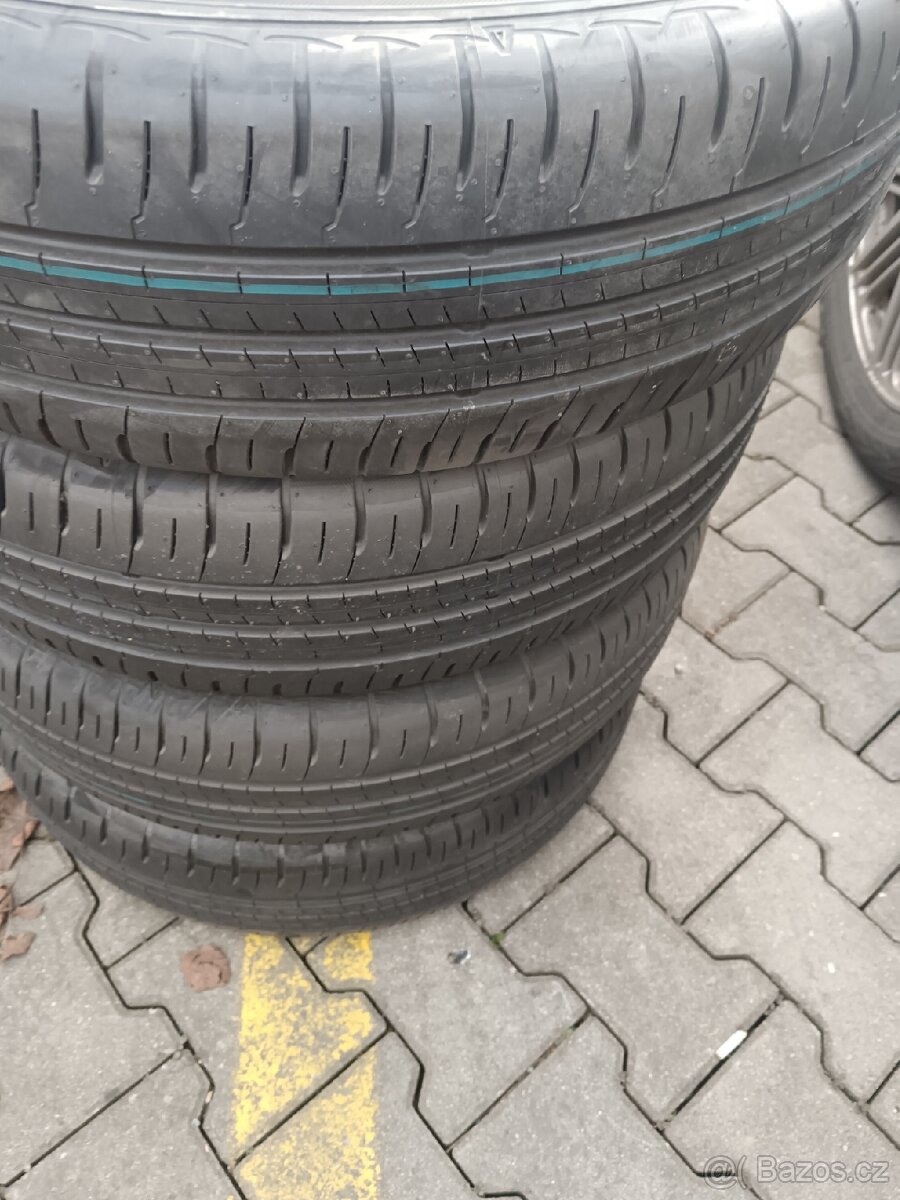 Nové letní pneu falken 205/65r16