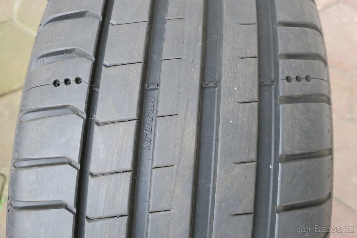 1 ks letní pneu Michelin Pilot Sport5 225/45 ZR19